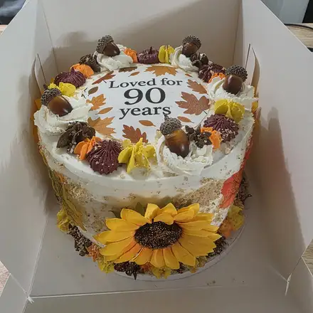 Fall cake with sunflowers