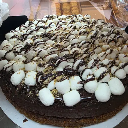 S'mores chocolate cake
